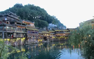 清晨的张家界凤凰古城免抠