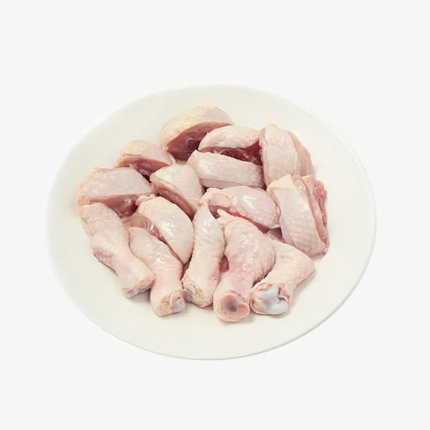 一碟切好的生鸡肉免抠