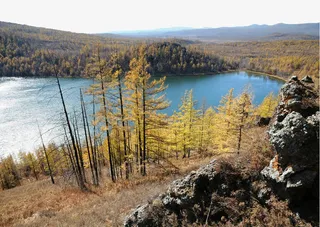 驼峰岭天池摄影图免抠