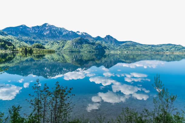 唯美雪山湖泊景色免抠