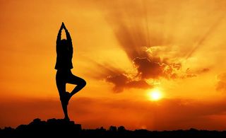 唯美文艺瑜伽海报背景高清