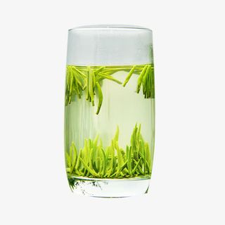 产品实物一杯茶竹叶青茶叶免抠