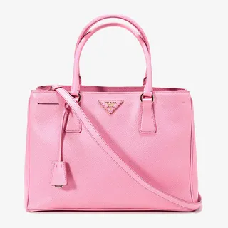 普拉达粉色真皮包包免抠