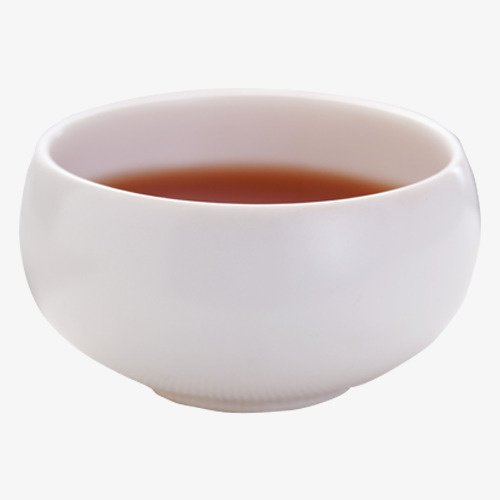 白色茶杯里泡好的沙棘茶免抠