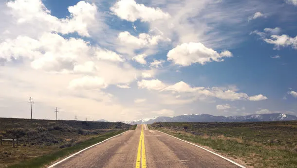 蓝天白云大陆草地免抠