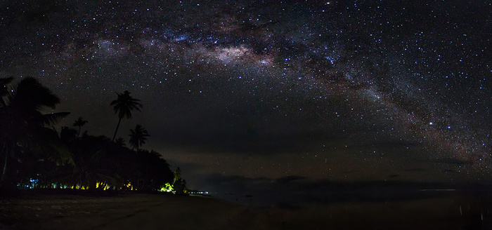 海边夜晚星空背景图高清