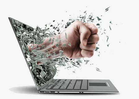 击穿屏幕的拳头免抠