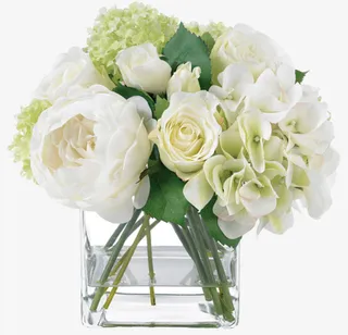 白色水瓶花朵免抠