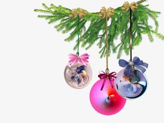 卡通松树彩色圆球吊饰免抠