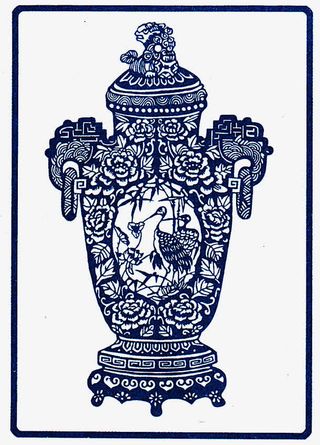 鹤顶青花瓷花瓶雕花免抠