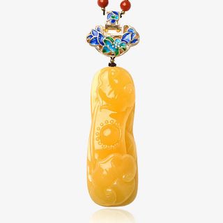 曼丽翠琥珀蜜蜡如意吊坠免抠