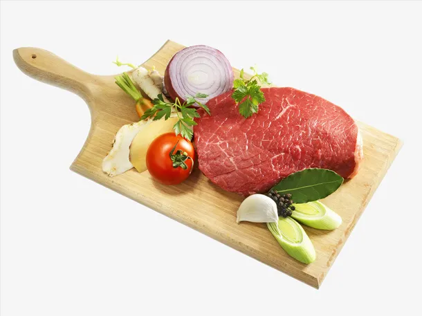 新鲜牛肉和配料免抠