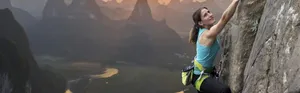 爬山背景