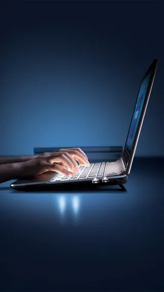 蓝色渐变电脑广告背景素材高清