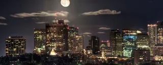 白云月亮城市背景高清