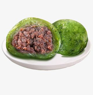 一盘红豆沙青团展示免抠