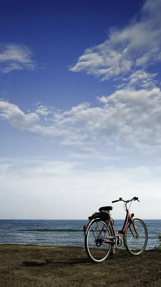 海边自行车小清新大气H5背景素材高清