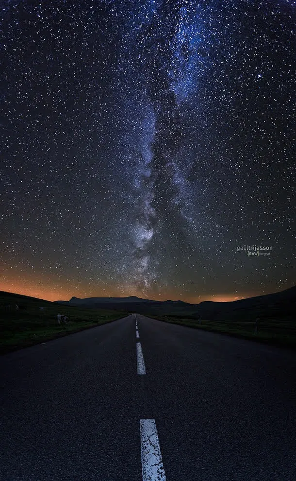 蓝色静谧的星空风景免抠背景H5背景元素