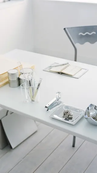 简约办公桌H5背景素材高清