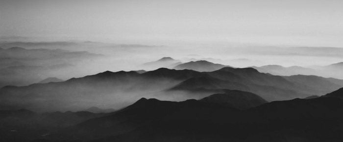 水墨高山背景图高清