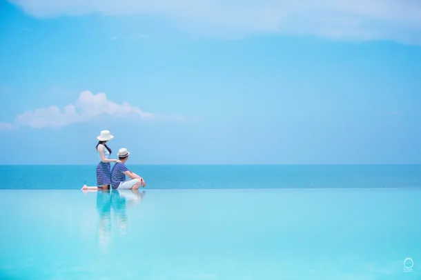 蓝色情侣海洋背景