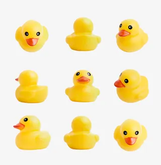 可爱母婴小黄鸭各个角度免扣图免抠