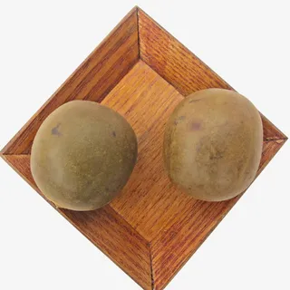 两只罗汉果免抠