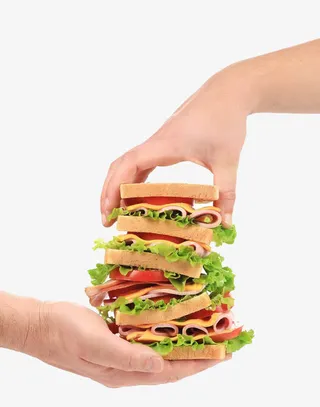 手捧三明治免抠