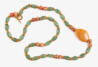 女生串珠项链PNG下载免抠