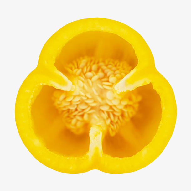 黄色美味切开带仁的黄灯笼椒实物免抠
