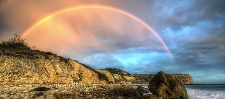 彩虹极地极光云雾海景背景高清