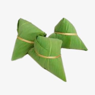 粽子叶棕绳包好的三个粽子免抠