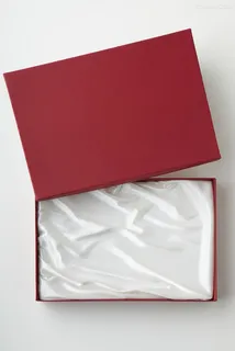 红色精美礼盒高清免抠 红色精美礼盒高清免抠