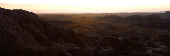 荒野高山海报素材高清