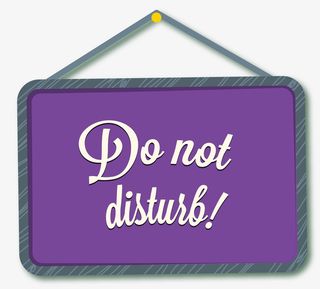 紫色悬挂方形门牌免抠