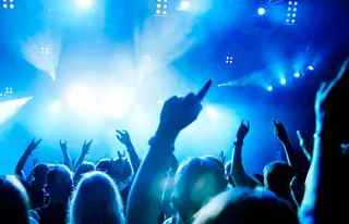 酒吧跳舞的人免抠