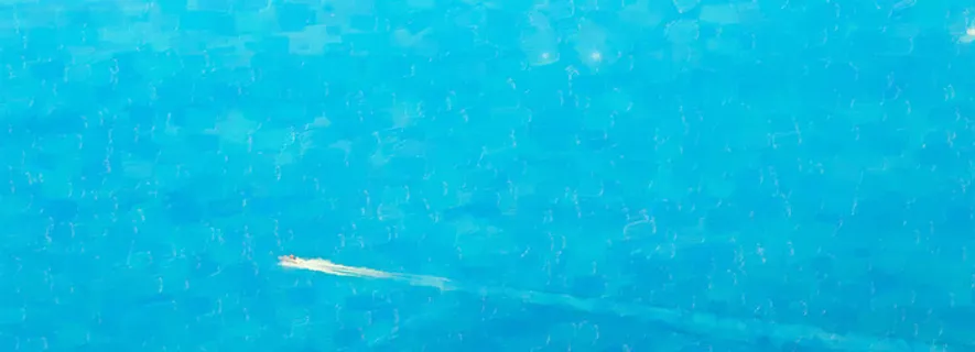 纯蓝海洋背景高清