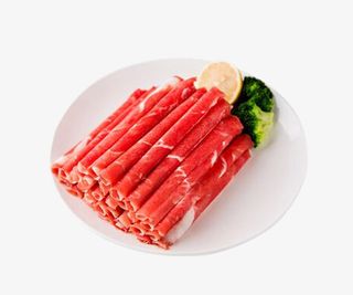 盘子里的新鲜牛肉卷免抠