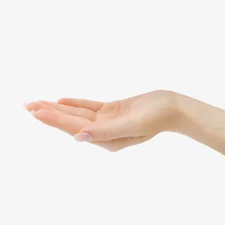 女性手掌托举免抠