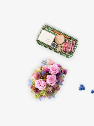 花朵红色玫瑰花画板免抠