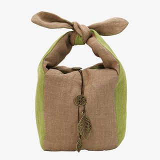 米黄绿相接麻布炭包免抠