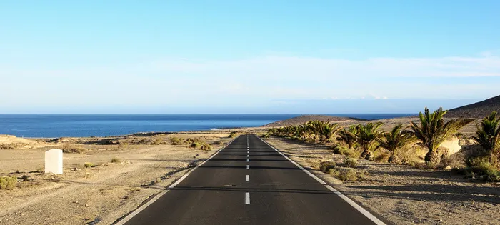 海边公路背景高清