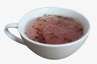 白茶杯里的藕粉图片素材免抠