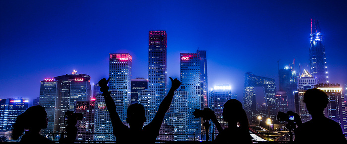 城市建筑酷炫夜景灯光人物剪影banner高清