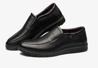 时尚休闲商务铆钉套脚平底男鞋免抠