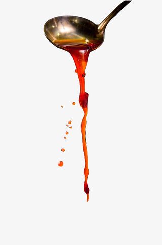 用勺子舀红汤锅免抠