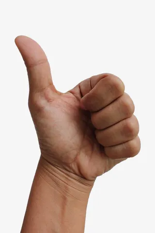 翘大拇指照片免抠