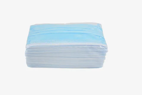 一叠躺下的一次性口罩免抠