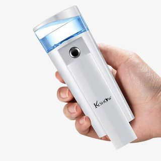 手拿k.show纳米喷雾补水仪免抠