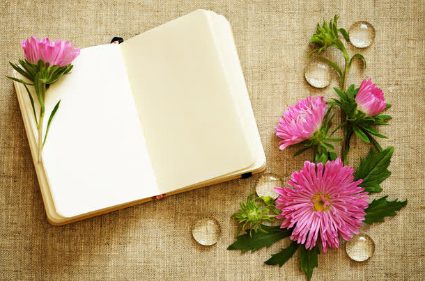 麻布上的笔记本鲜花免抠